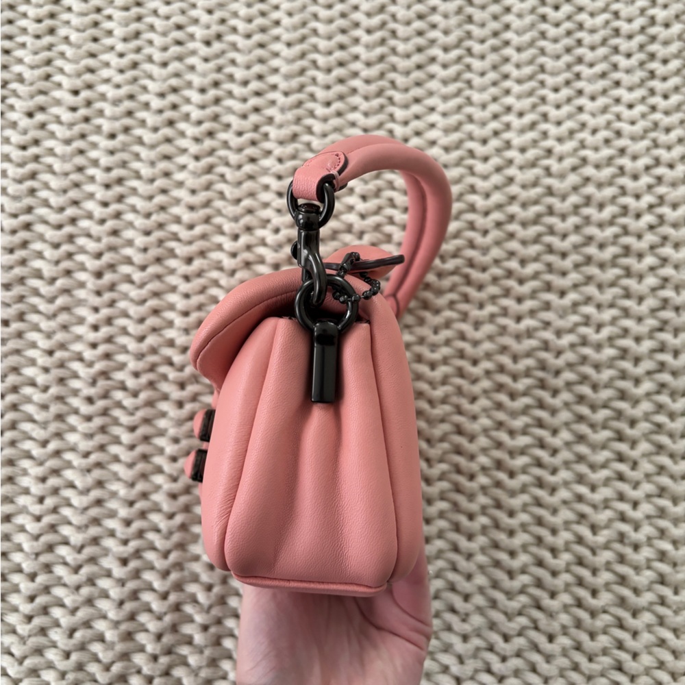 Coach Pillow Tabby Shoulder Bag 18 Candy Pink with Black Hardware Like New - Picture 5 of 12